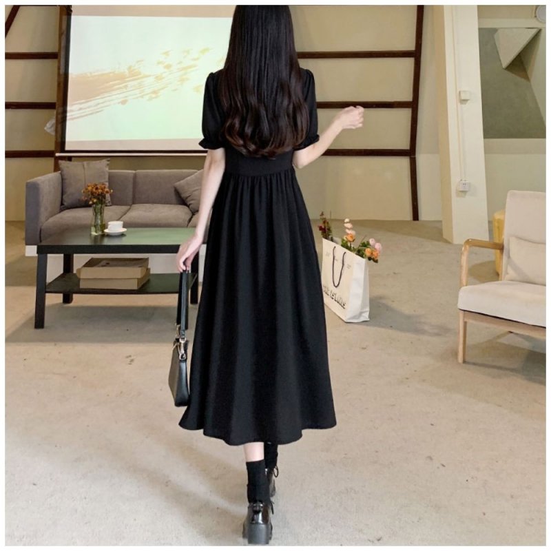 រោបនារីស្រស់ស្អាត